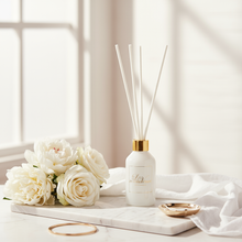 White and gold diffuser lifestyle photo