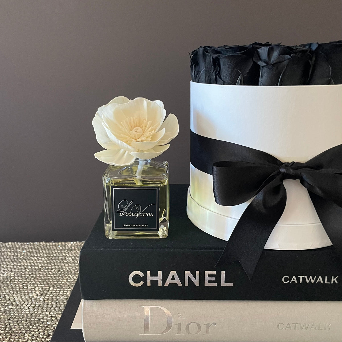 Reed Diffuser with sola flower – LV Collection