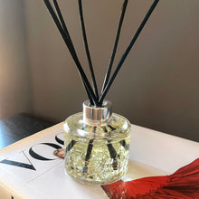 Diffuser with crystals